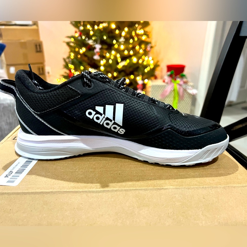 Adidas Men’s Icon 7 Turf Baseball Shoes. Brand New. Size 8